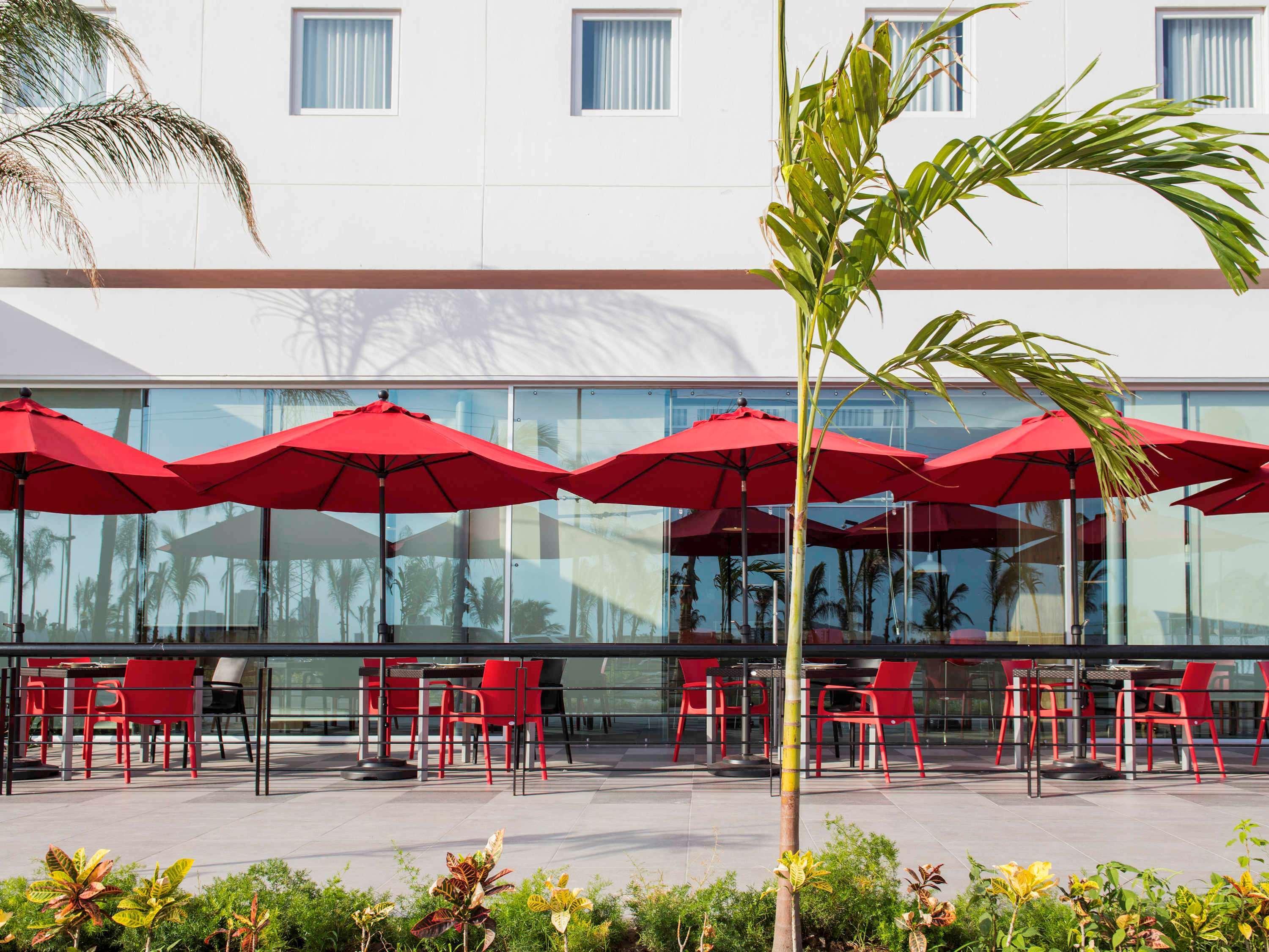 Ibis Mazatlan Marina Hotel Exterior photo